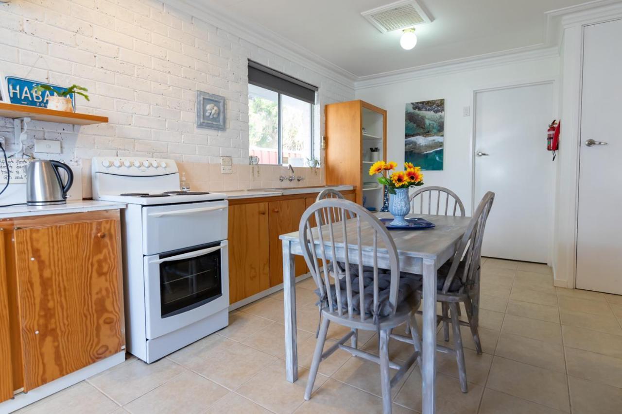 Shabby Chic Shack - 2 Bedroom Beach Cottage Yanchep Exterior photo